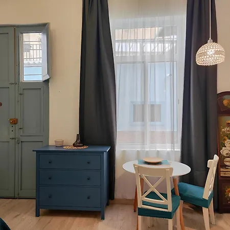 Апартаменты Charming In